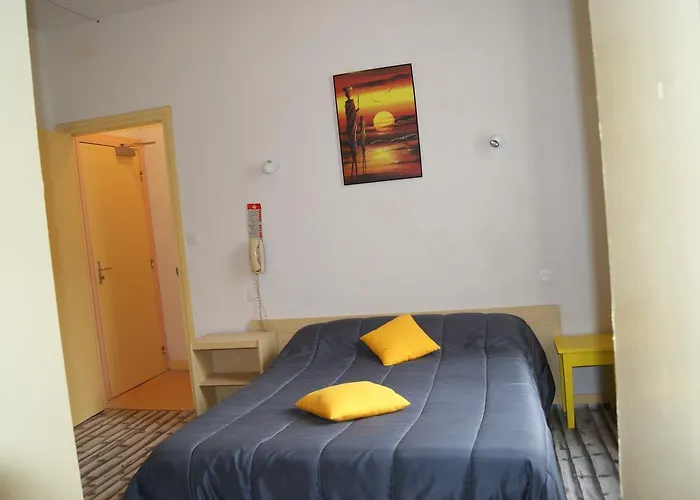 De La Poste * Ceyrat